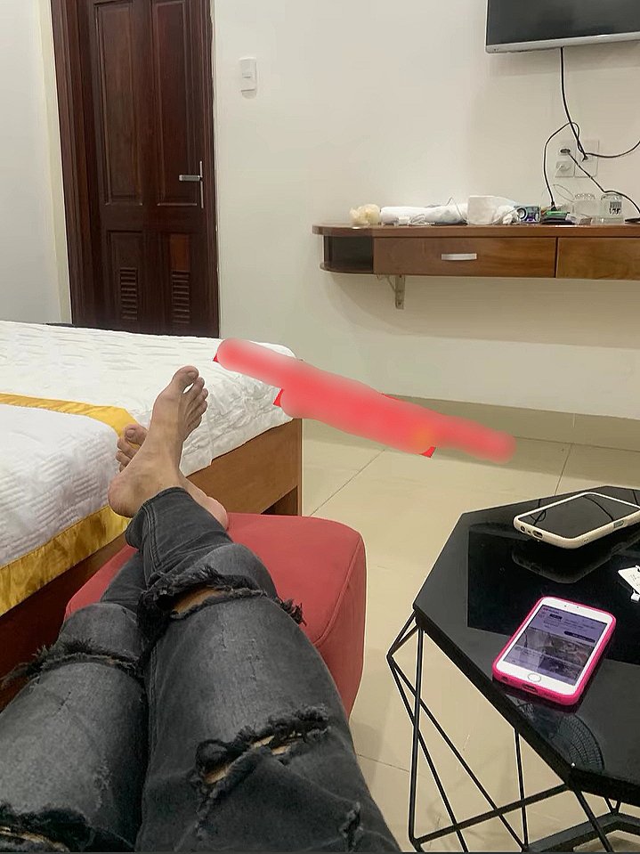 te_xi71215's tweet image. 三個帥氣男孩的腿🦶