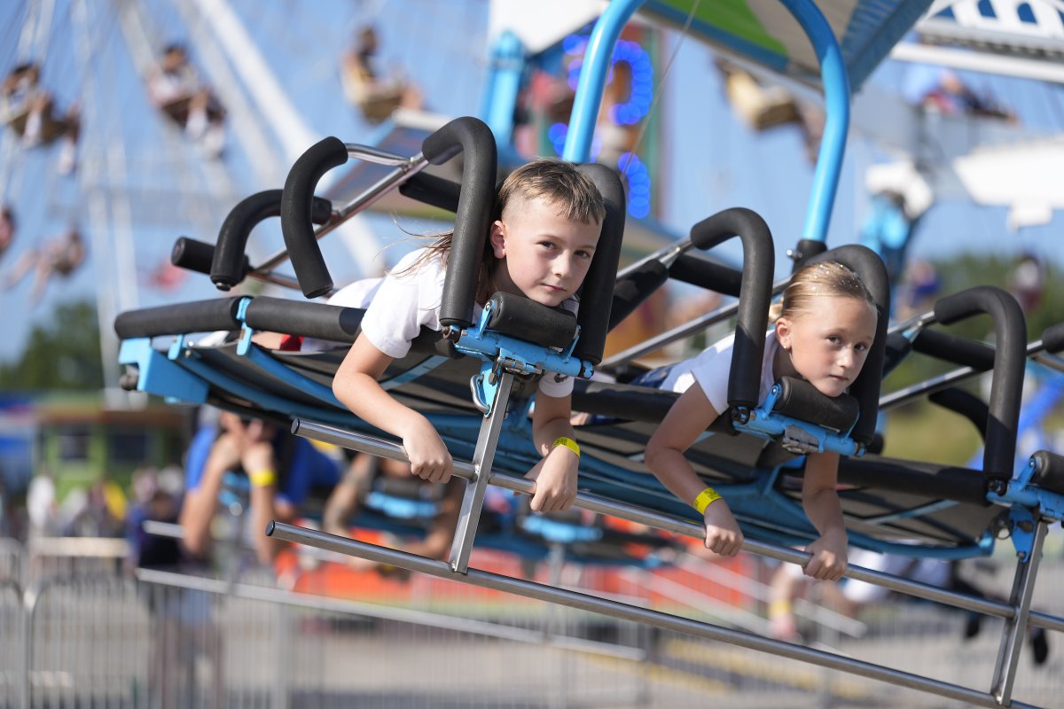 You’re in luck, save a buck. Monday-Thursday, EVERY ride and game in Thrill Town (10 a.m. to 4 p.m.) and Thrill Ville (11 a.m. to 4 p.m.) is $1 less.

#IowaStateFair #FairSweetFair
