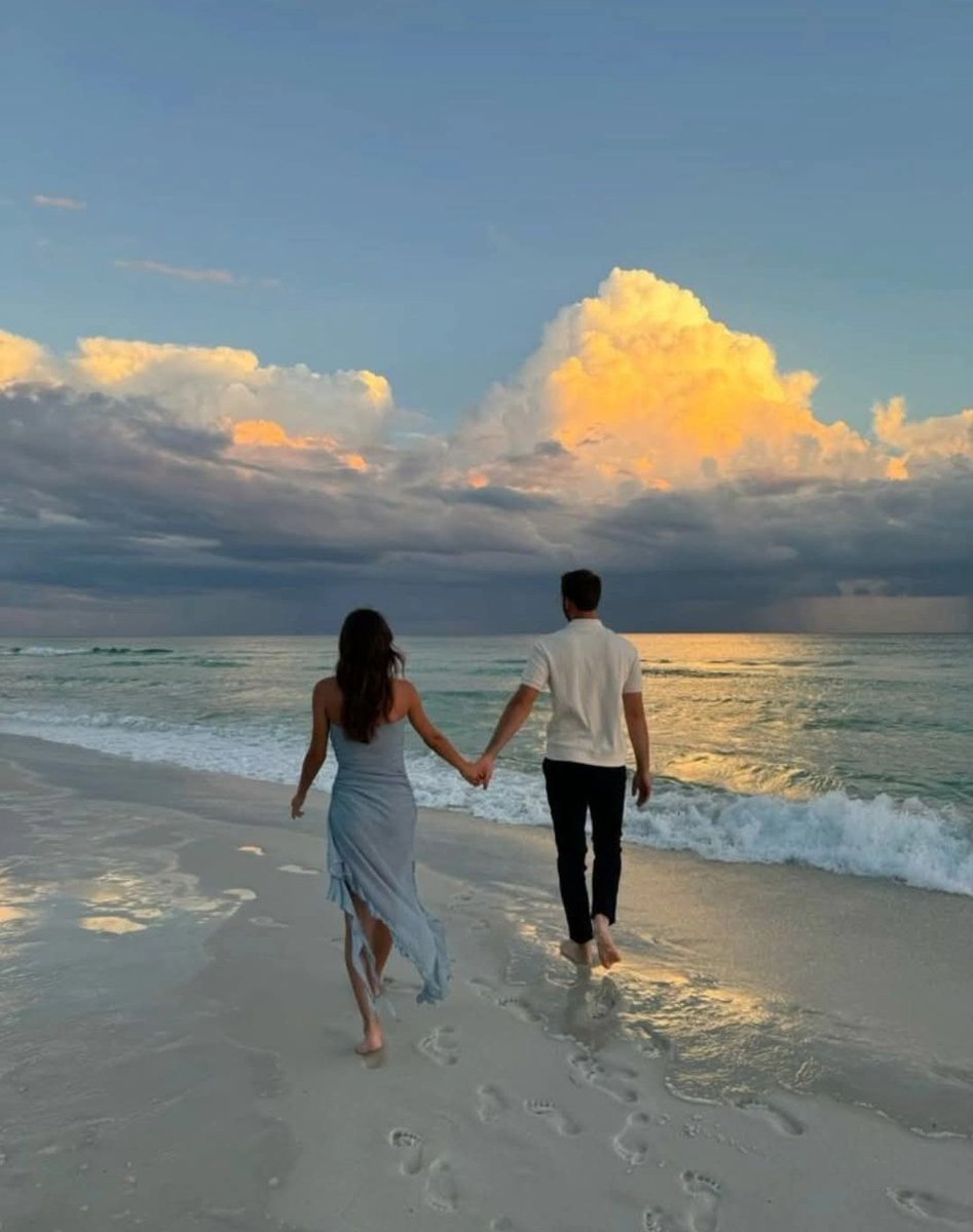 Quando ami qualcuno,
lo ami così com'è, non
come vorresti
che fosse
²
✒️. Lev Tolstoj