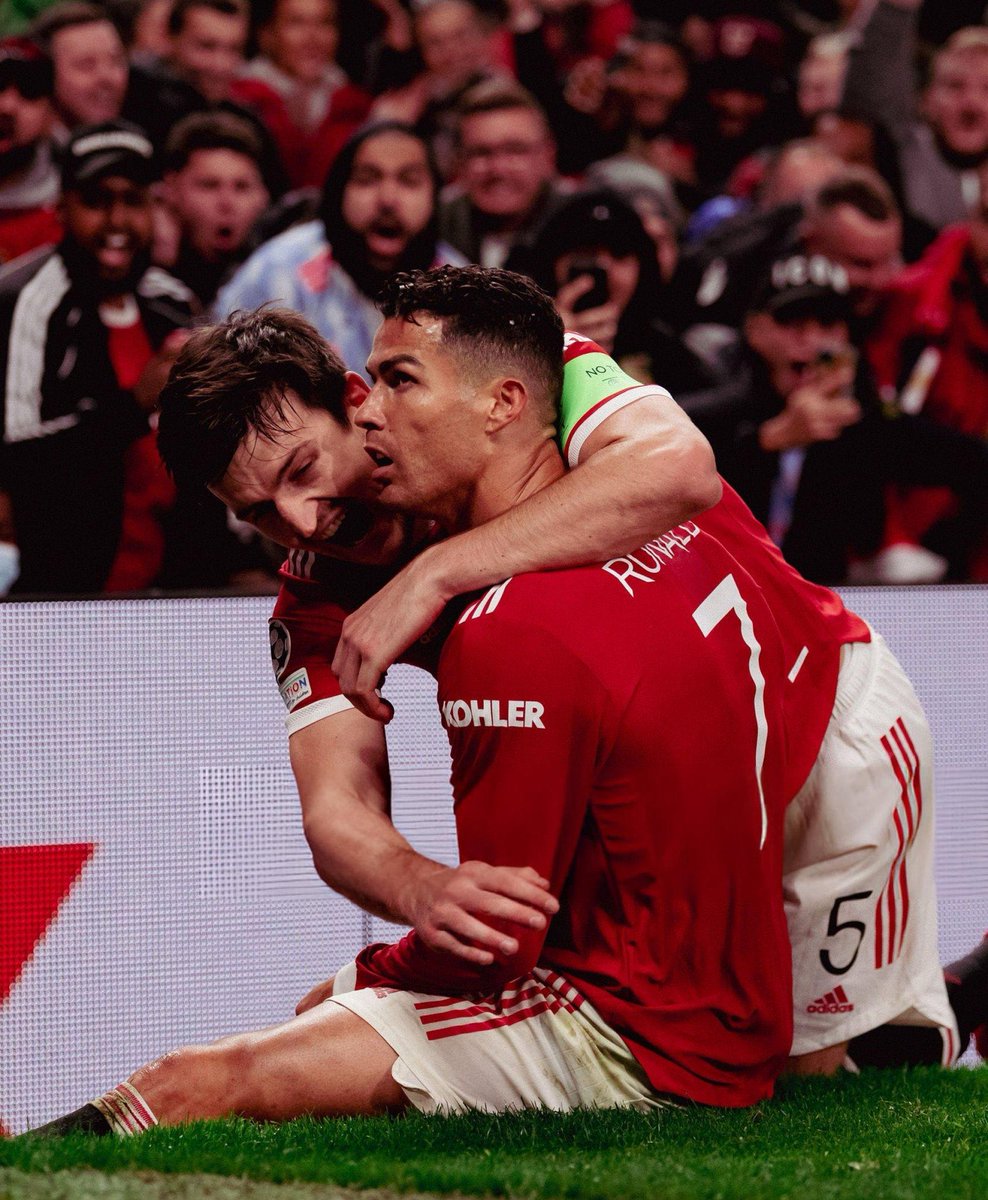 🔴 | هاري ماغواير يختار الفريق الخماسي المثالي لافضل اللاعبين الذين لعب بجوارهم:

• جون ستونز
• برونو فيرنانديز
• بول بوغبا
• رياض محرز
• كريستيانو رونالدو

[<a href="/FIVEUK/">Rio Ferdinand Presents</a> <a href="/UtdDistrict/">UtdDistrict</a>]