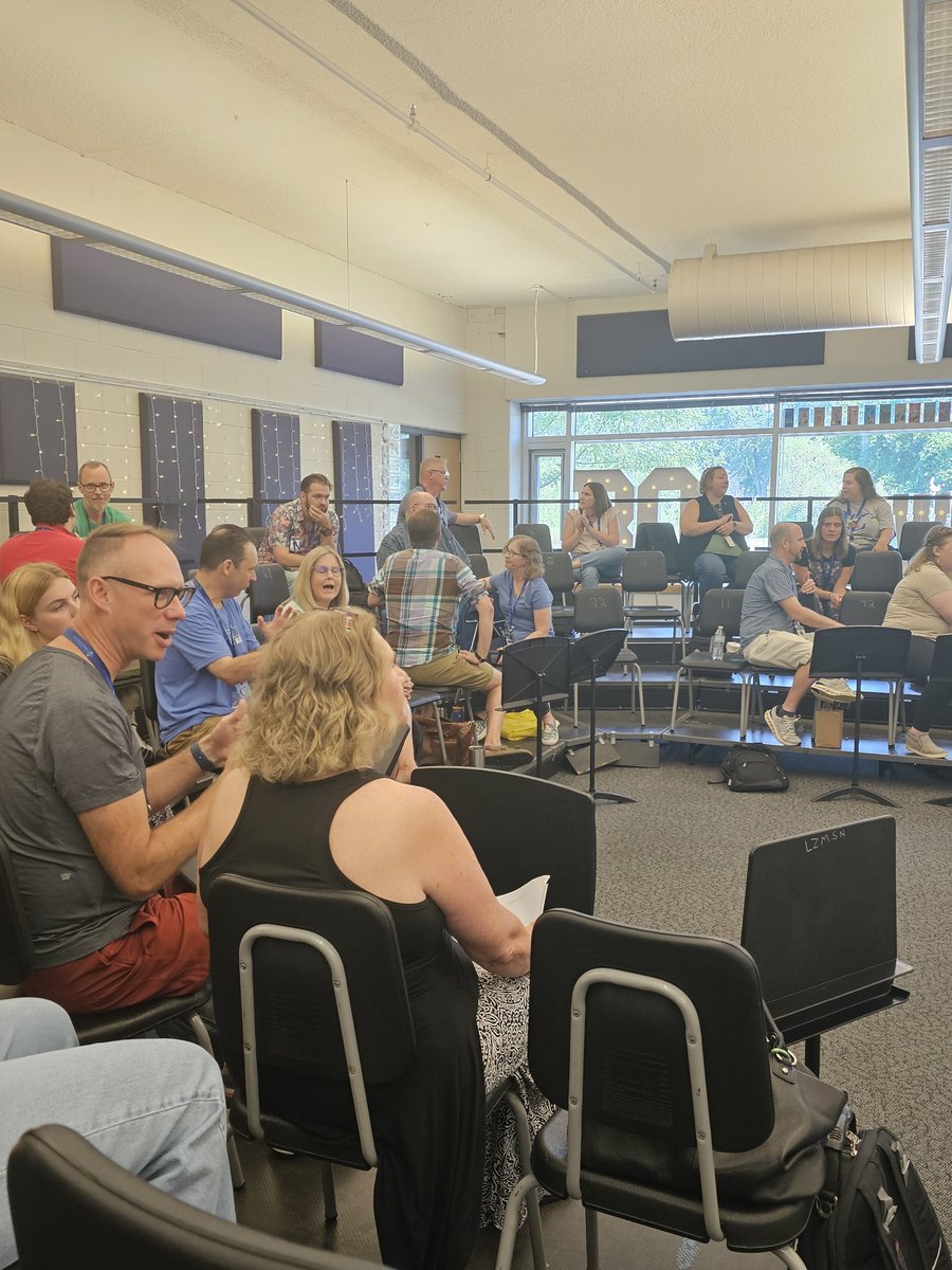 allenaubrey05's tweet image. Emily Meyer led the K-12 Performing Arts team in a great discussion that connected student voice and choice to the characteristics of the Portrait of a Graduate. #DynamicLearningEnvironment #PortraitofaGraduate #ThriveIn95
