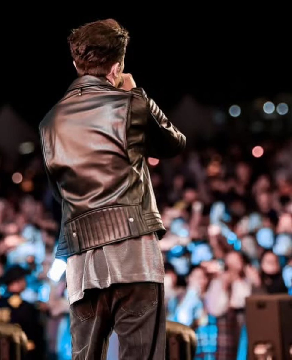 Dear_Barbara57's tweet photo. @OlgaG567 @Hanna_DearDQ @Francesco386122 @dimash_official Dimash jest artystą, który najbardziej ceni swoich fanów. I zawsze okazuje nam tę miłość w najszczerszy sposób.❤️
INCREDIBLE CONCERTS SOON
#DimashCreativity https://t.co/O8vB6Of9t6