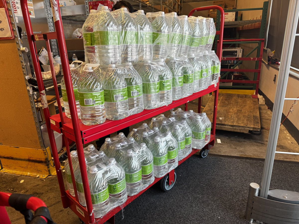 ch2pter's tweet image. i’m gonna quit this job