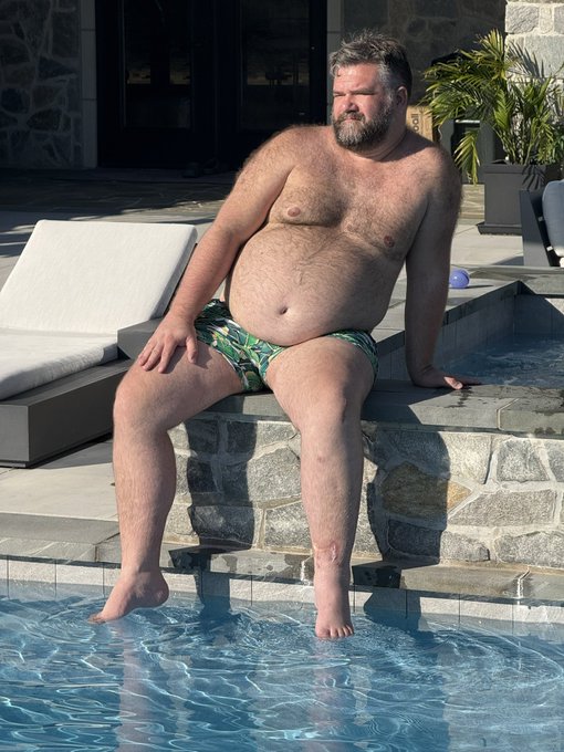 Watch Fatboybey's leaked NSFW photo on TwXstars