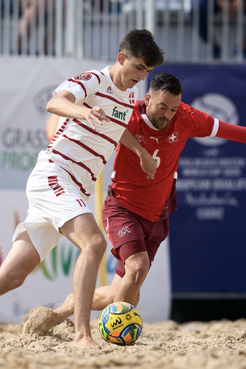 Axel Damm tweet media