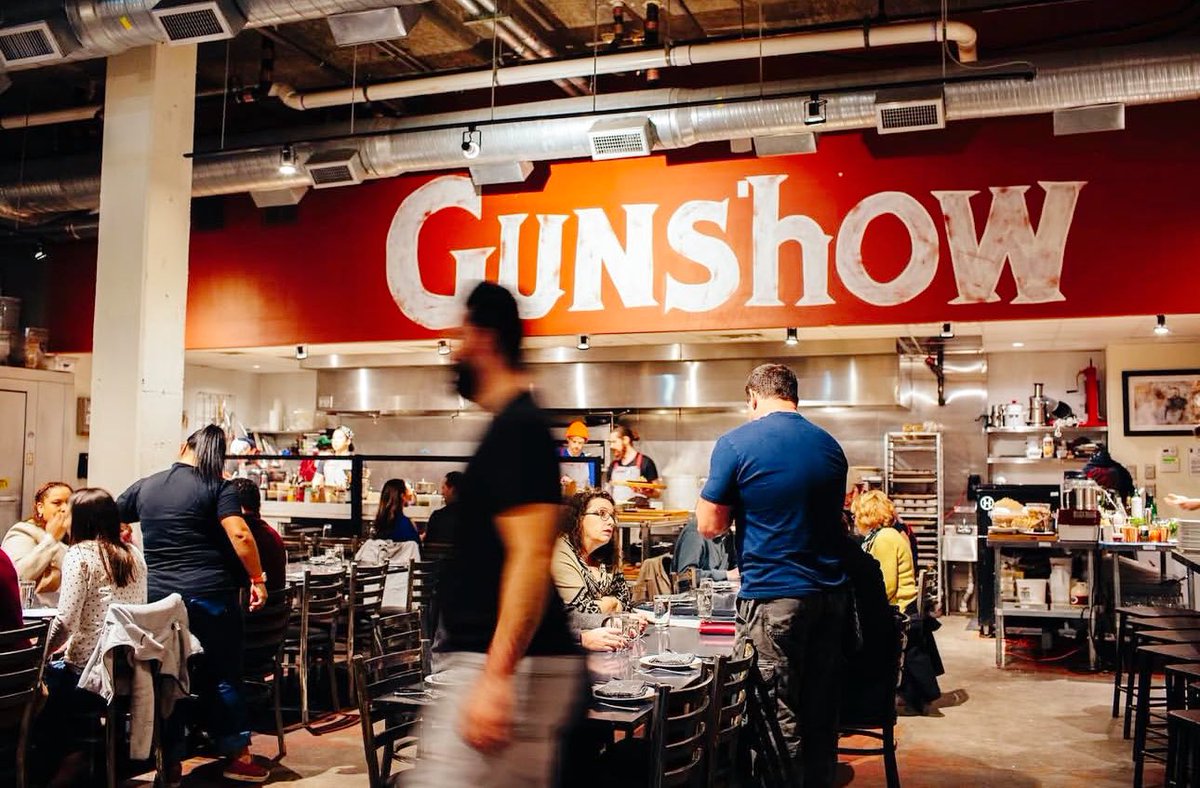 farmstarliving's tweet photo. Experience the bold farm-to-table flavors of Gunshow in Atlanta! 🍽️🌆 

Founded by Top Chef finalist Kevin Gillespie, this interactive spot serves locally sourced dishes right to your table! 

Don’t miss Gunshow &amp; other top pics using our ROOSTERS at https://t.co/kveYcM76Px! 🌿 https://t.co/Pyim7cH8ll