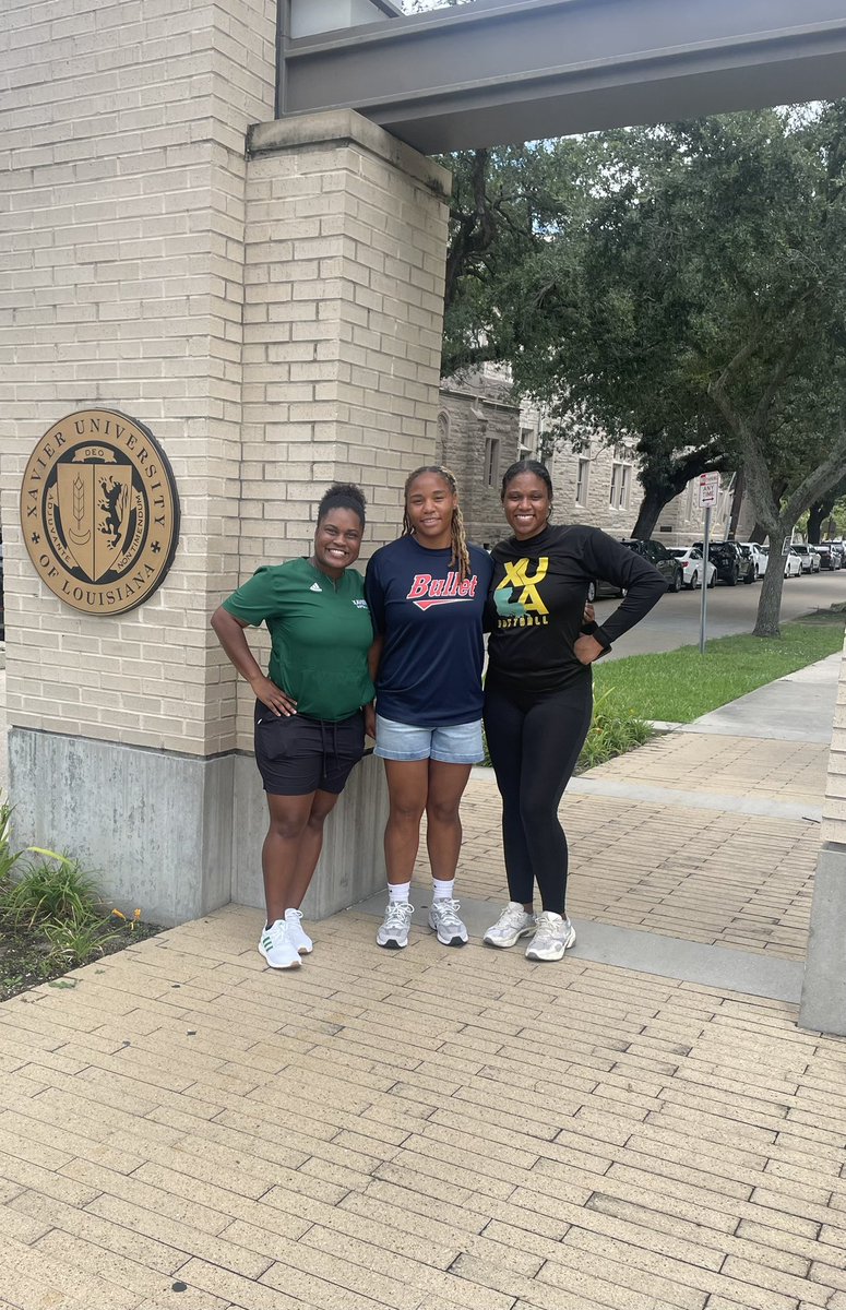 saylr_mouton's tweet photo. I’m so blessed to receive an offer from Xavier University💚💛, Thank you Coach K and Coach Dorsey for hosting a wonderful visit. #AGTG #uncommitted2026 @CoachKAnderson https://t.co/gMSuAXhYq8