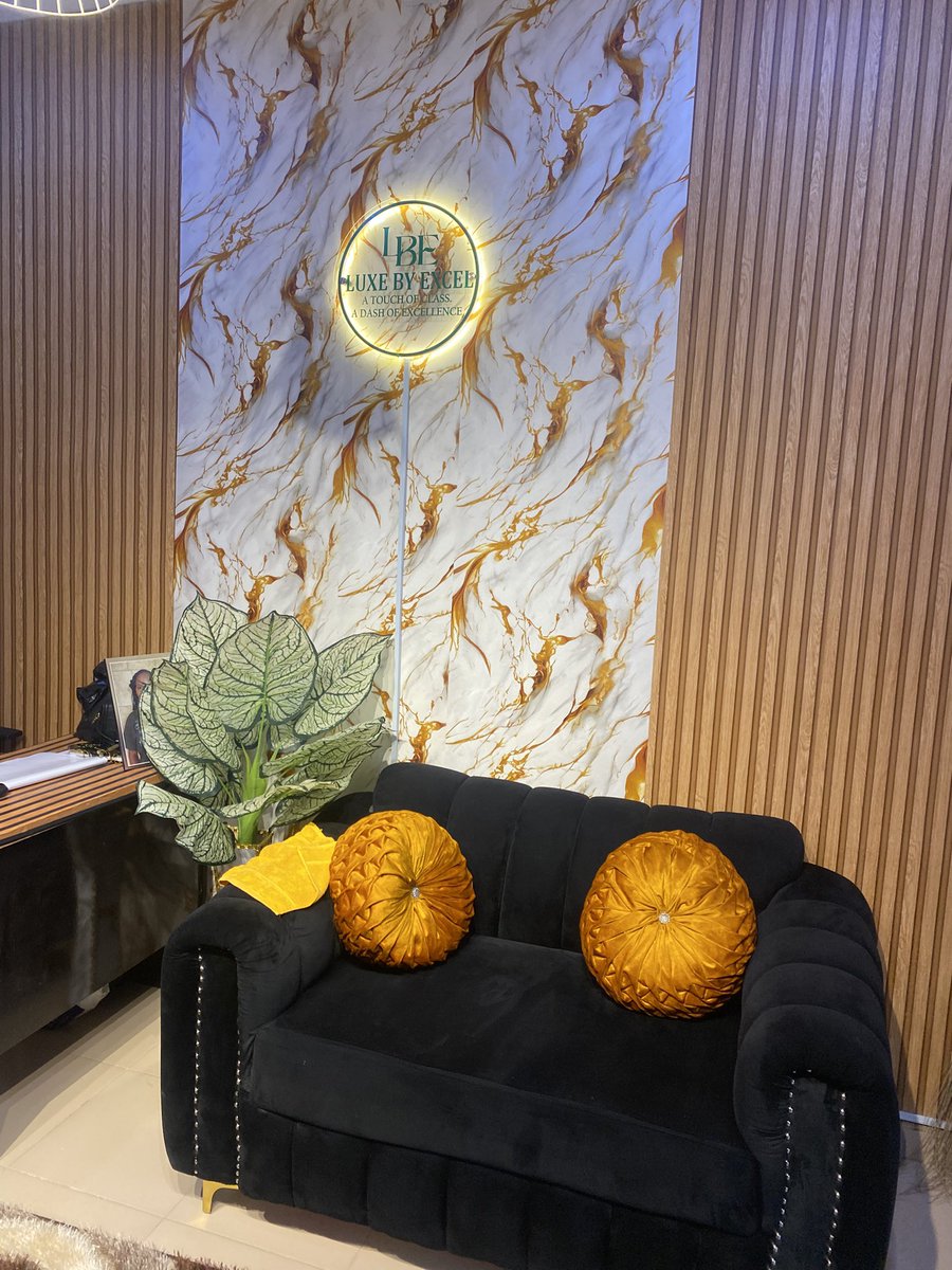 luxeby_excel's tweet photo. Some amazing pictures of our makeup studio. A place specifically crafted for everyone.

#makeupstudio #luxebyexcel https://t.co/zKwC0XgHOJ