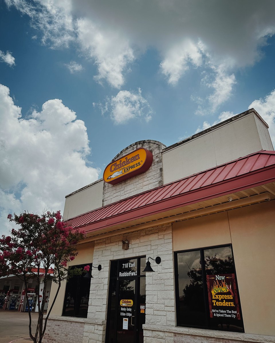 Chicken Express (@chicken_express) on Twitter photo Mondays aren’t so bad when Chicken Express is on the menu! Kickstart your week with your favorites—crispy tenders, hot rolls, and all the sides! 😍🙌 #ChickenExpress #ChickenE #ExpressTenders #SweetTea Mondays aren’t so bad when Chicken Express is on the menu! Kickstart your week with your favorites—crispy tenders, hot rolls, and all the sides! 😍🙌 #ChickenExpress #ChickenE #ExpressTenders #SweetTea