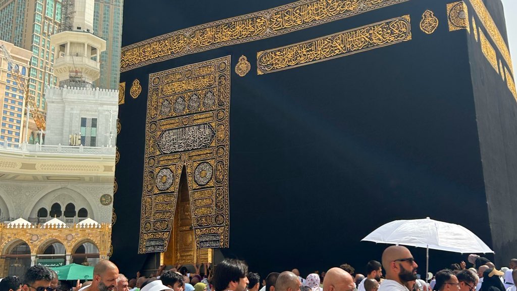 nvyalav's tweet photo. tekrar tekrar çağır Allah’ım, 
yine gelelim https://t.co/ZlmWsDB0VG