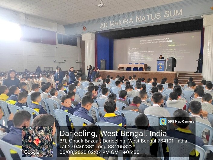 SRBT_College's tweet photo. on 5.8.2025, faculty members &amp; trainees (4th Sem) of SRBT College  attended an Environmental Awareness Program on Plastic Pollution titled 'Keep the Hills Clean and the Future Green' at St. Robert's H. S. School, Darjeeling.
@ugc_india
@EduMinOfIndia
@rdnss_kolkata
@NCTE_Official https://t.co/6PzQtsXXFw