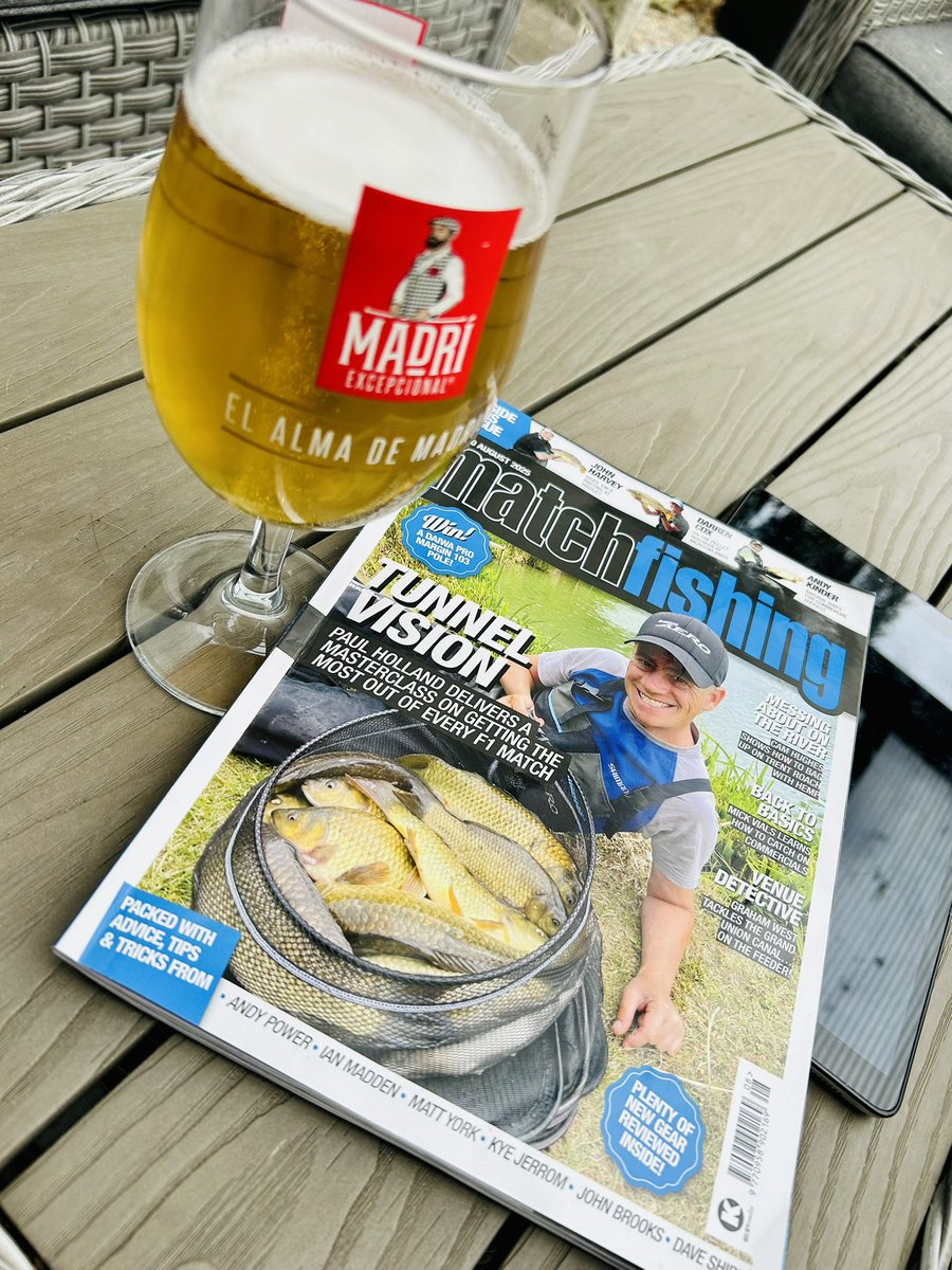 richnotts1's tweet photo. Knocked off early … 31 bloody degrees…. Sat out with a beer &amp; my pornography magazine …. 😍…. Been worse …. Sweating like Fred West watching Ground Force …. #iknowiknow #womanrepellent #dontcare 😄 https://t.co/mxohddwywz