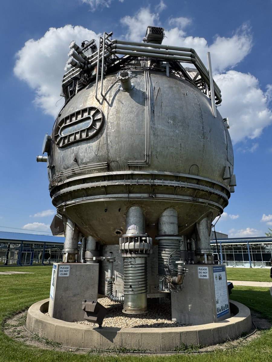 Before digital detectors, there was the bubble chamber and Fermilab had one of the largest ever built!
Filled with superheated liquid hydrogen, it revealed particle tracks as trails of tiny bubbles.
A photo could capture the invisible dance of particles for all to see