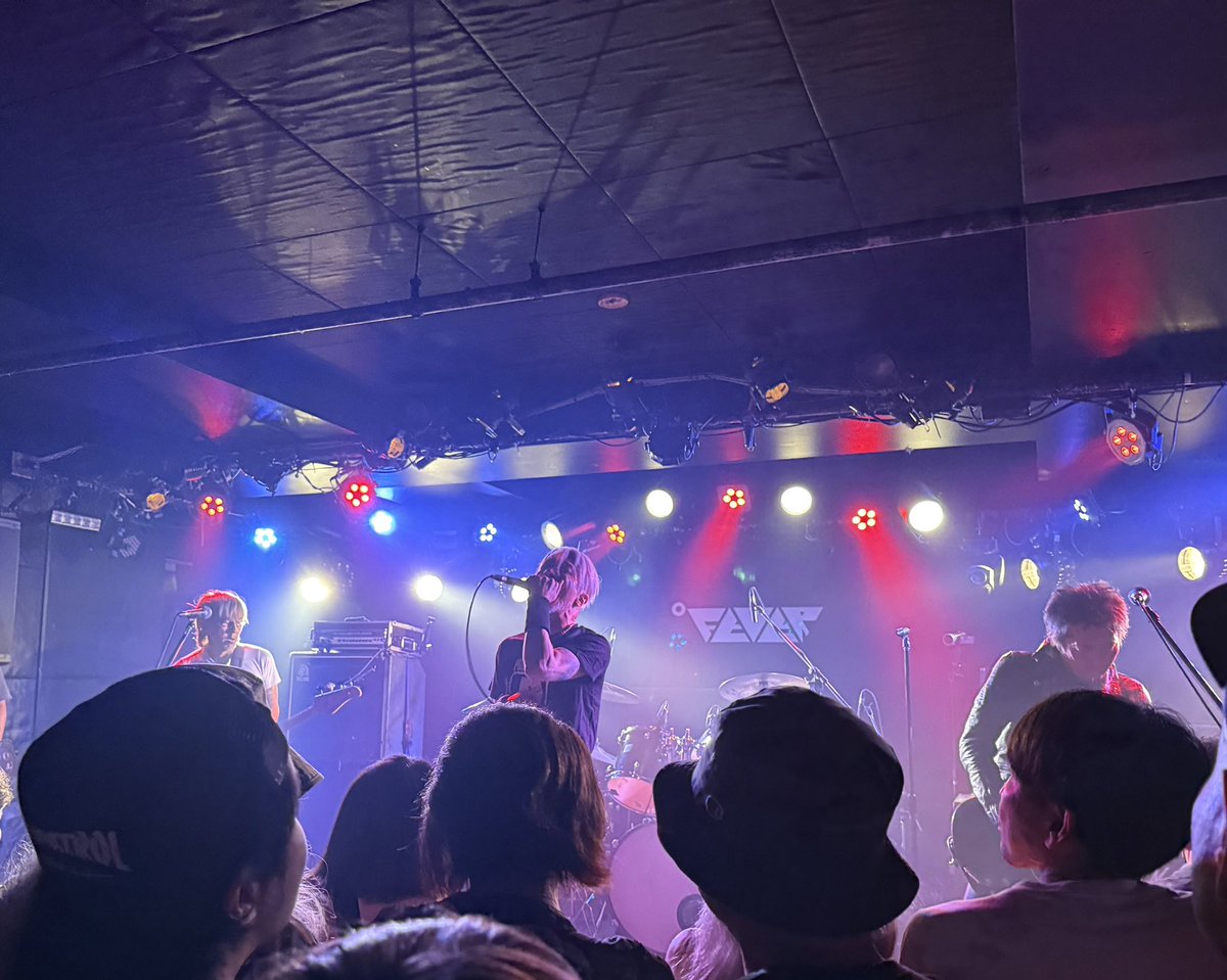 DESSERT！
こちらも7年振り！
このメンバー揃ったら当たり前なんだけどやっぱカッコいいっすよね〜 
1発目から新曲ぶち込んでくるとか最高