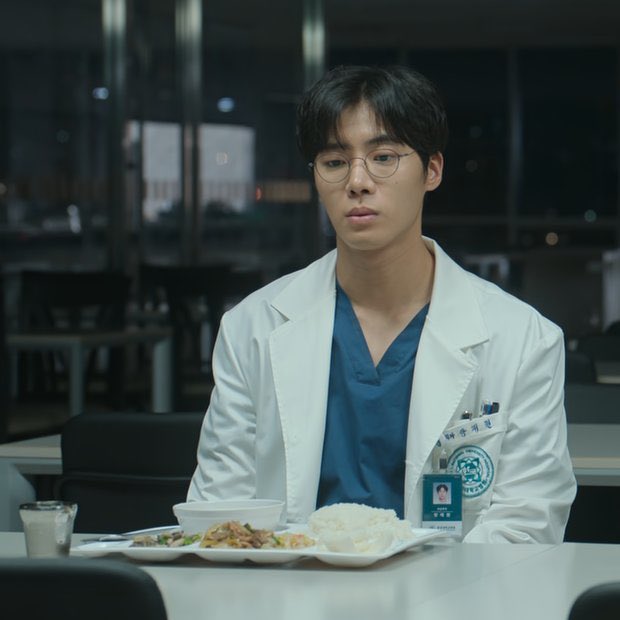 skyshobie's tweet image. work life