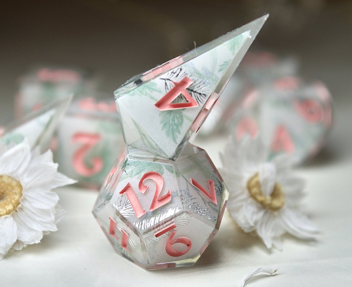 2crit2quit's tweet photo. Dealssss☁️
Snag 2 of anything &amp; save 15%
#dice #dicemaker https://t.co/WuCK6fjaTX
