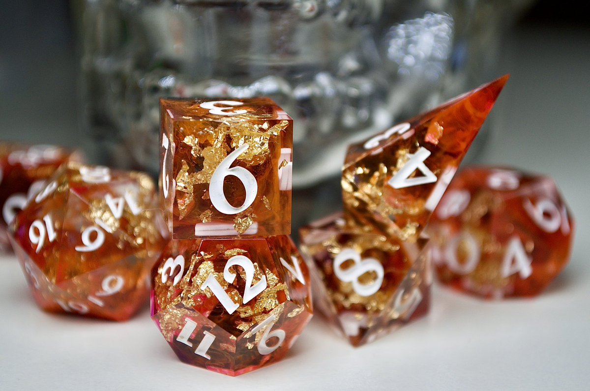 2crit2quit's tweet photo. Dealssss☁️
Snag 2 of anything &amp; save 15%
#dice #dicemaker https://t.co/WuCK6fjaTX