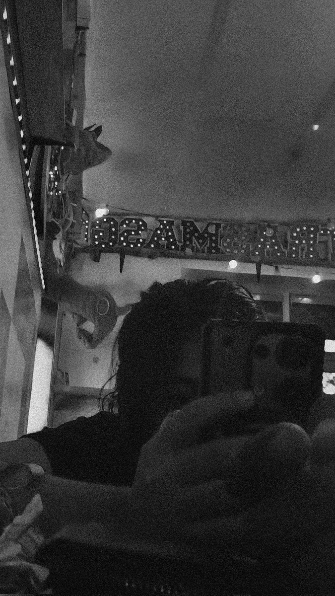 Edgarchev's tweet photo. Be my escape... 🫂 https://t.co/9f2YsO6vRZ