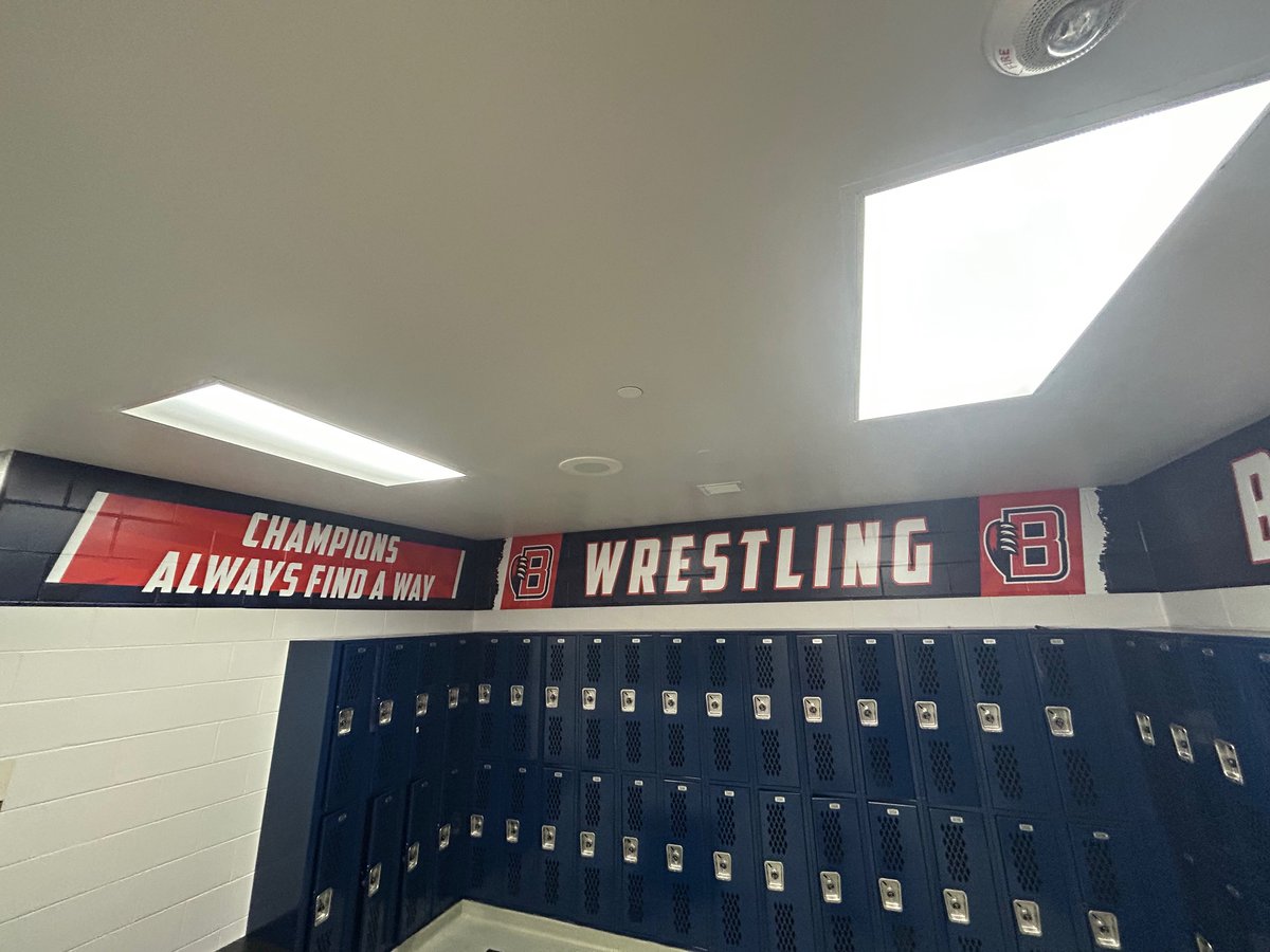 TheSignChamp's tweet image. 🐻 Bridgeland Bear Wrestling just raised the STANDARD! New locker room graphics now echo their motto: "Champions Always Find a Way." A daily reminder that greatness starts here. 💪
@B_HS_Wrestling @CFISDAthletics #BrandYourSchool #SignChamp #BuildYourBrand #SchoolBranding…