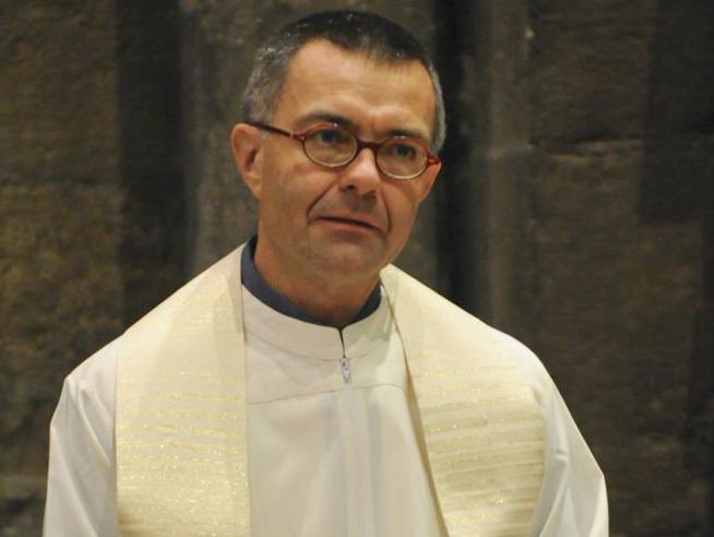 Oggi all'aeroporto Ben Gurion di Tel Aviv, Don Nandino Capovilla, parroco a Marghera, da anni impegnato nella campagna «Ponti e non muri» di Pax Christi non è stato autorizzato all'ingresso dalle autorità israeliane e verrà rimpatriato.