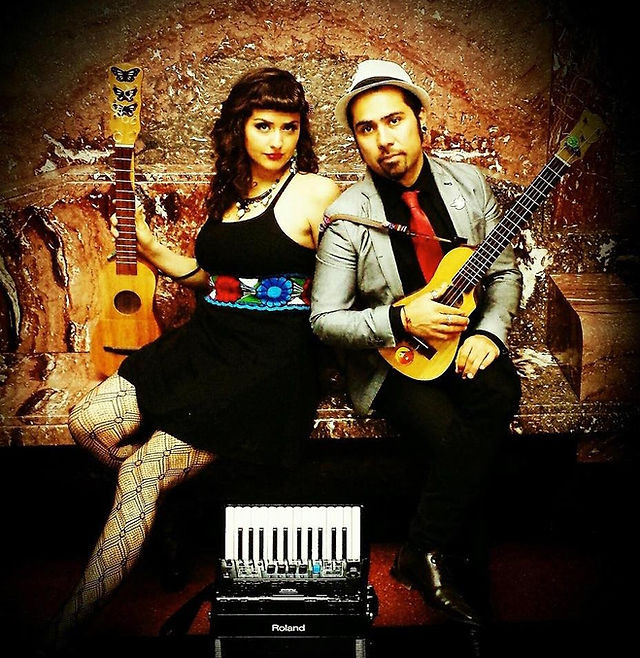 LoganSqArtsFest's tweet photo. Our SPARK pop-up series stops next in Mozart Park at 2036 N. Avers this Friday August 15th. Enjoy live music with Son Monarcas, Black Diamond, and more! Plus browse the creations of 20 art &amp; artisan vendors. BYOPicnic &amp; enjoy an evening in Mozart Park! https://t.co/SHfw0zw0YK