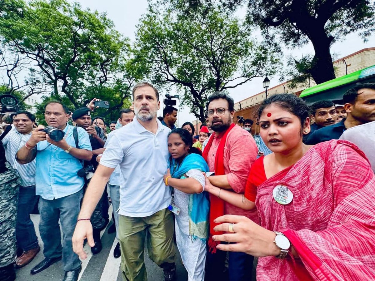 Mitali Bag, <a href="/AITCofficial/">All India Trinamool Congress</a> MP. Truly Bagh🐯. She was visibly unwell but nevertheless fought against the fascist Modi regime and his stooge the ECI.
<a href="/MitaliBag11/">Mitali Bag</a>.