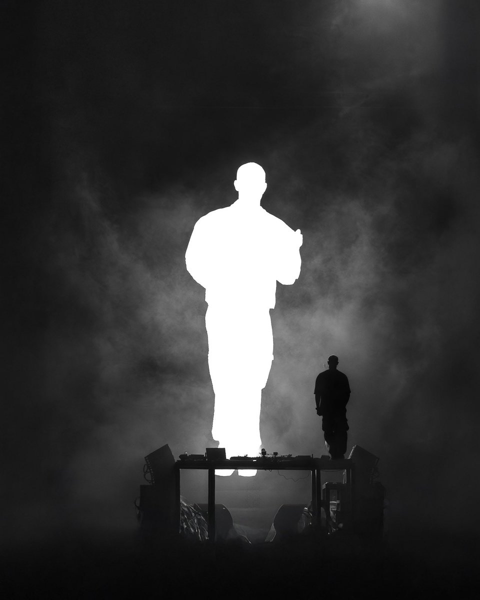 byjoeym's tweet photo. Mes photos de DJ Snake au Main Square 🌋 https://t.co/k2VaR4b1gl