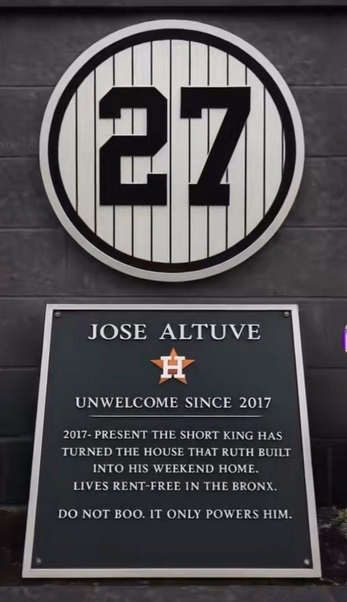 dodgertears's tweet photo. The newest monument at Jankee Stadium https://t.co/uF8bNEodkp