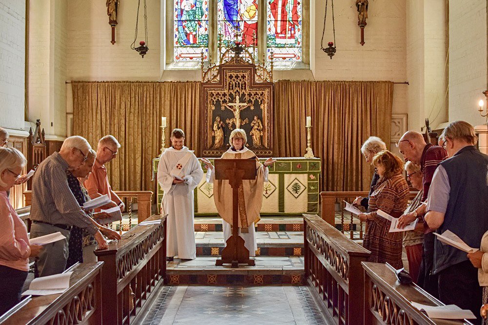 Peter Dobson (@peterdobsonuk) on Twitter photo It was wonderful to have <a href="/bishopSarahM/">BishopSarah</a> preside and preach at our regular Monday Eucharist in the chapel at Fulham Palace, with the encouragement, as we celebrated St. Clare, to find those habits which help us go on making a home with God in our lives daily. It was wonderful to have <a href="/bishopSarahM/">BishopSarah</a> preside and preach at our regular Monday Eucharist in the chapel at Fulham Palace, with the encouragement, as we celebrated St. Clare, to find those habits which help us go on making a home with God in our lives daily.