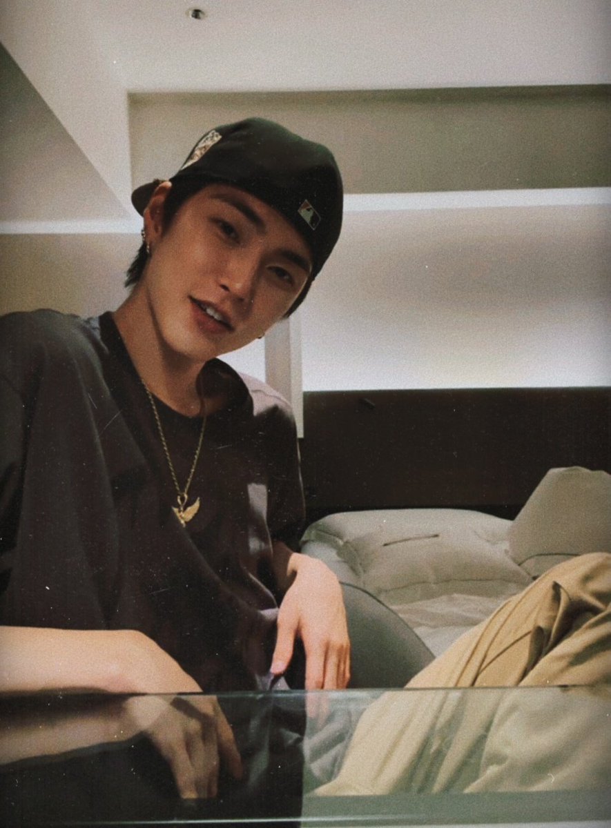 aliyaaa #glow tweet media