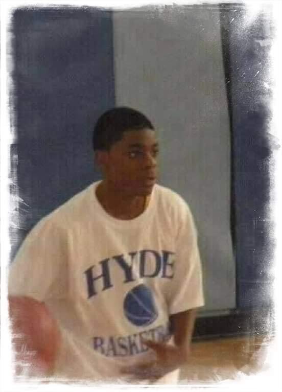 14 yrs ago today, a day that changed our lives forever in your short 16 years of life you touched and changed many lives. A lot of what if’s, a fierce Point Guard on the court, a lightning fast track athlete and a chef in the kitchen.Forever RIP💔💔😢#SJR23