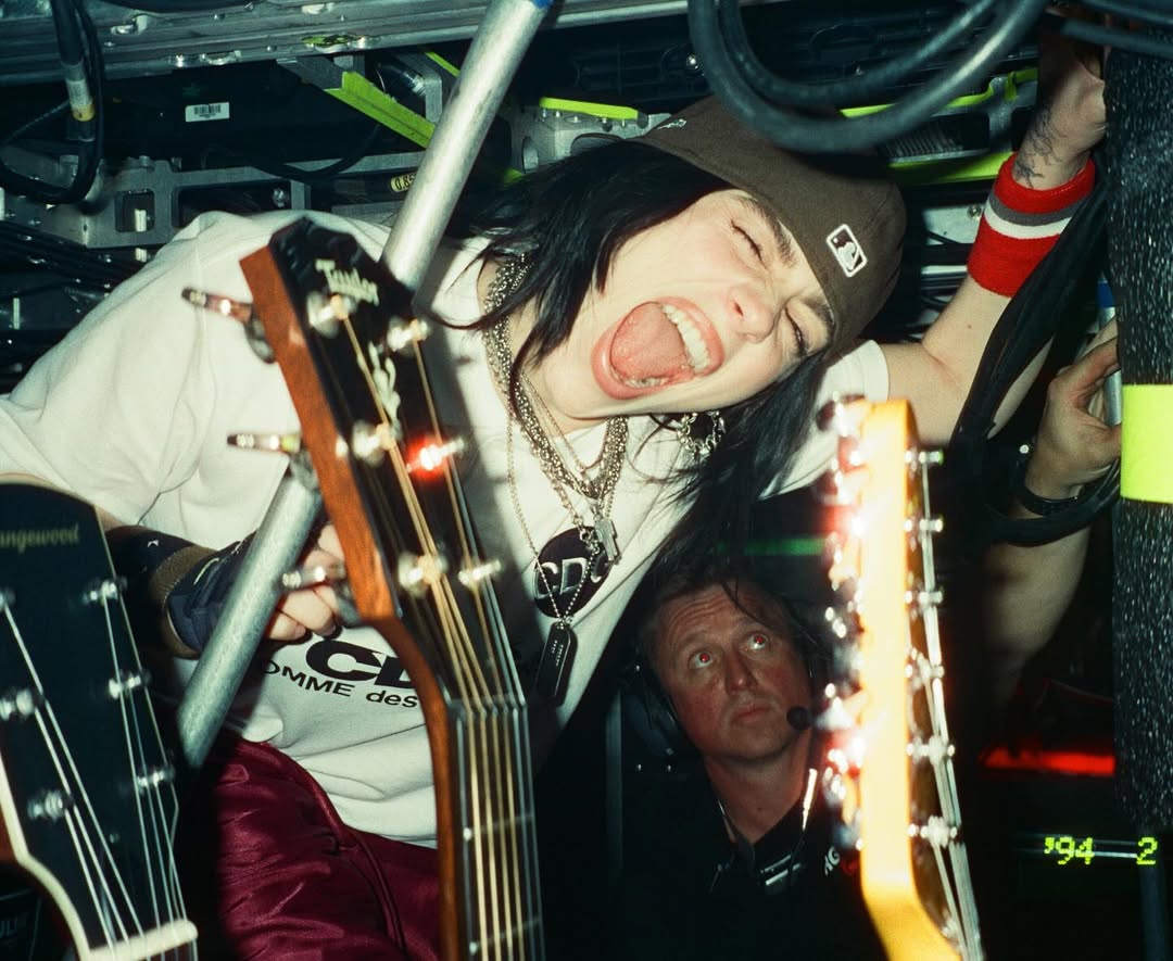 BillieSociety's tweet photo. Billie via her Instagram! 🤍
-"my camera" https://t.co/frL7fwMDpj