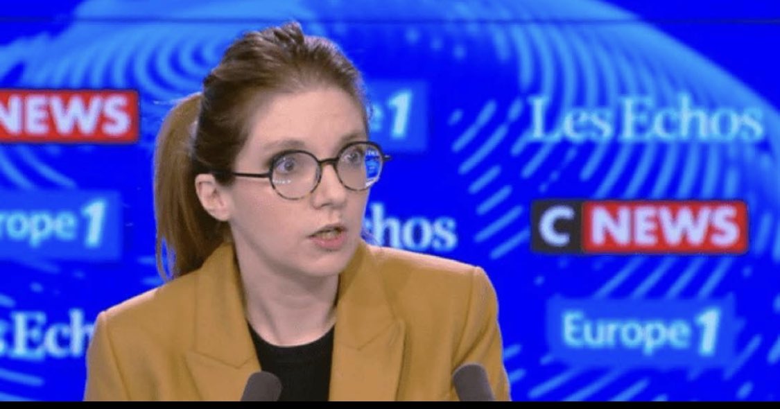 AuBonTouiteFrançais 🍾🍾🍾 (@victorsinclair3) on Twitter photo Coucou <a href="/auroreberge/">Aurore Bergé</a>
C’est vrai que t’as dit :
« Pour endiguer les feux de forêts, on pourrait planter des arbres artificiels. J’ai un ficus en plastique chez moi, on croirait réellement un vrai, c’est bluffant » ?
Tu es à ce point déconnectée du vivant ?
Et de l’intelligence ? Coucou <a href="/auroreberge/">Aurore Bergé</a>
C’est vrai que t’as dit :
« Pour endiguer les feux de forêts, on pourrait planter des arbres artificiels. J’ai un ficus en plastique chez moi, on croirait réellement un vrai, c’est bluffant » ?
Tu es à ce point déconnectée du vivant ?
Et de l’intelligence ?