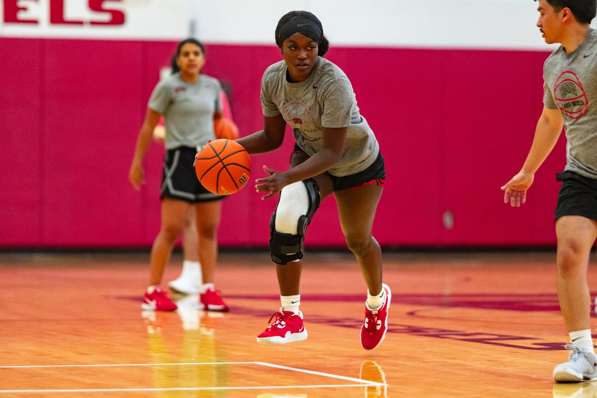 UNLV Lady Rebels tweet media