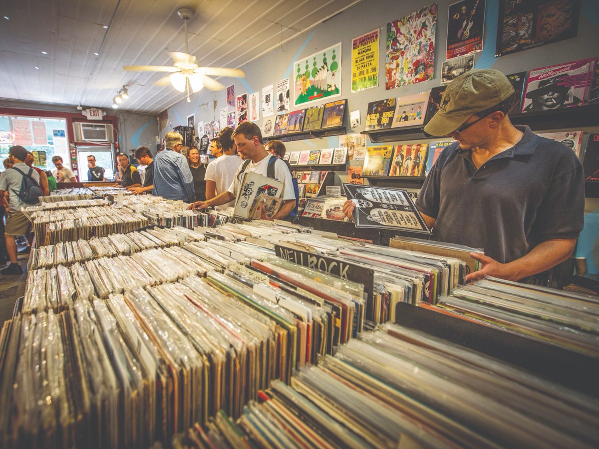 Spin into Tennessee with a visit to a fantastic local record shop 🎶

📍Goner Records, Memphis
📸Craig Thompson