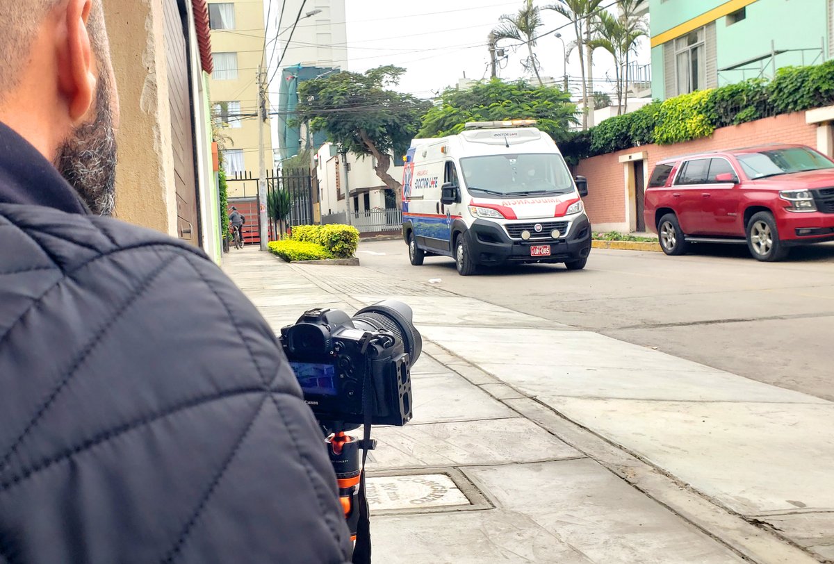 Internovam's tweet photo. En producción de Filmación y Fotografía para el video Corporativo, Brochures, Web y Comunicación visual en redes de nuestro cliente del rubro médico. 
.
#backstage #detrasdecamaras #films #mkt #medicos #peru https://t.co/AwodtRNXbK