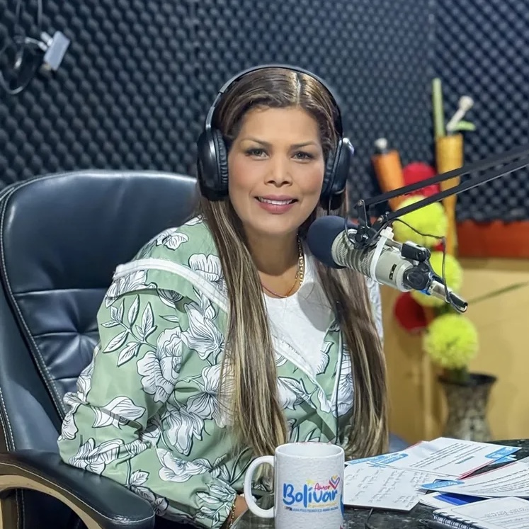 Una fuente consultada para este reportaje aseguró que, ‘La Tata’ García, ordenó tomar la mina “La justicia”. “Se la invadieron a una familia que la tenía productiva agrícolamente hablando: ella y una empresa de nombre Berakah invadieron la mina”👇🏻
bit.ly/4m78Iu5