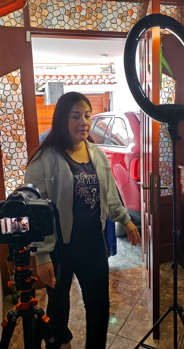 Internovam's tweet photo. Desde hace más de 7 años creamos la identidad de nuestro cliente y lineamiento de marca,  hoy continuamos produciendo las piezas claves de marketing, canales digitales, asesoramiento y acompañándolos en su crecimiento.
2/2
#backstage #detrasdecamaras #films #mkt #medicos #peru https://t.co/1rtpEasOg2