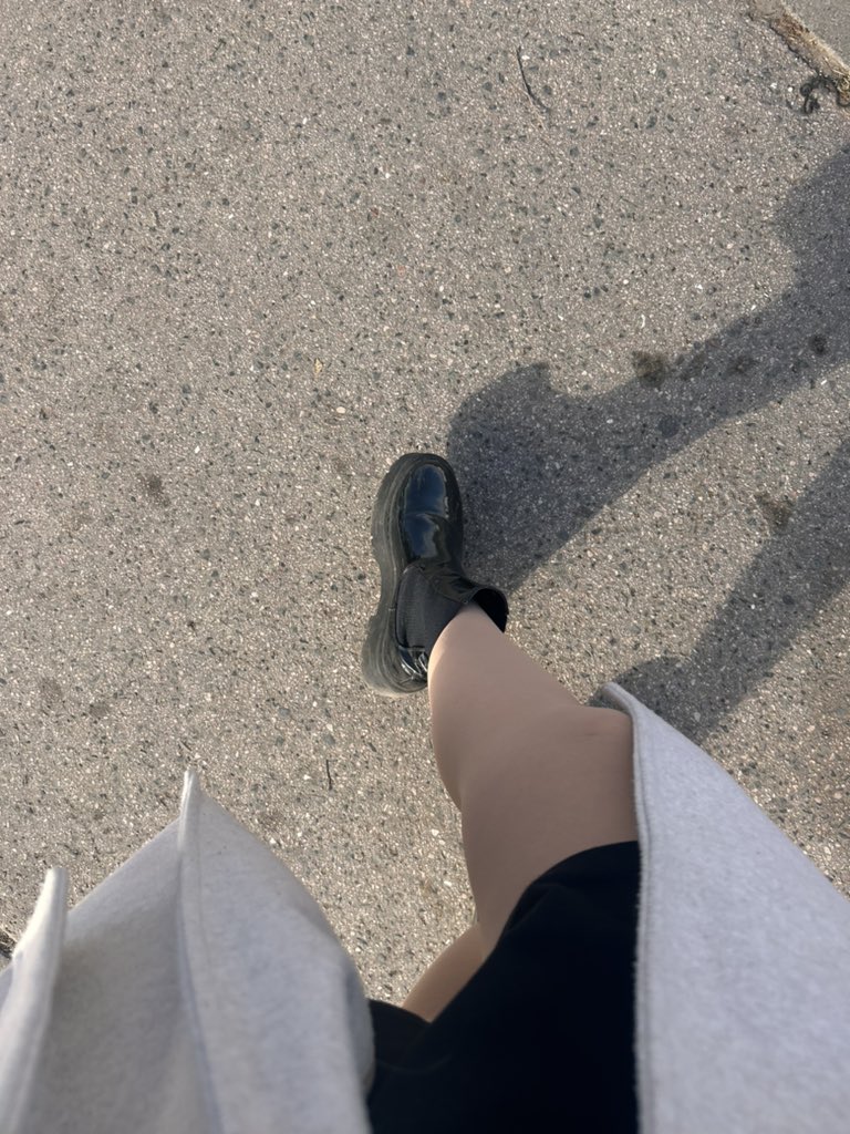 Ich muss sagen als 18 Jährige, von meiner Vorlesung aus, einen 50-jährigen, verheirateten, zweifachen Familienvater in den Dispo zu f*cken macht verdammt viel spaß😂😂🐶💸

Also sei du auch nicht nutzlos, zahle für meinen Luxus😉💸

#findom #paypig #geldherrin #raceplay #alman