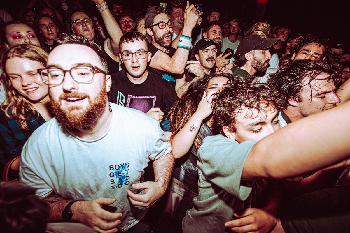 Pink Mist tweet media