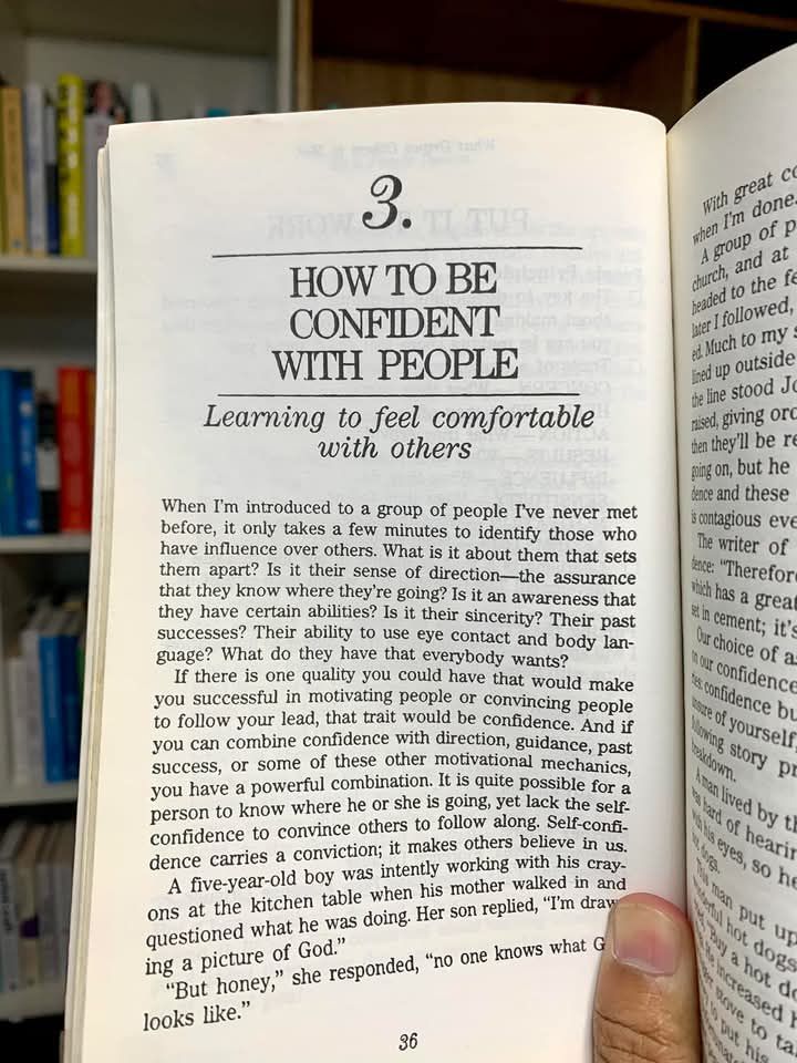 BookBriefsHQ's tweet image. How to be confident with people
๐: "Be a people person" by John C. Maxwell
