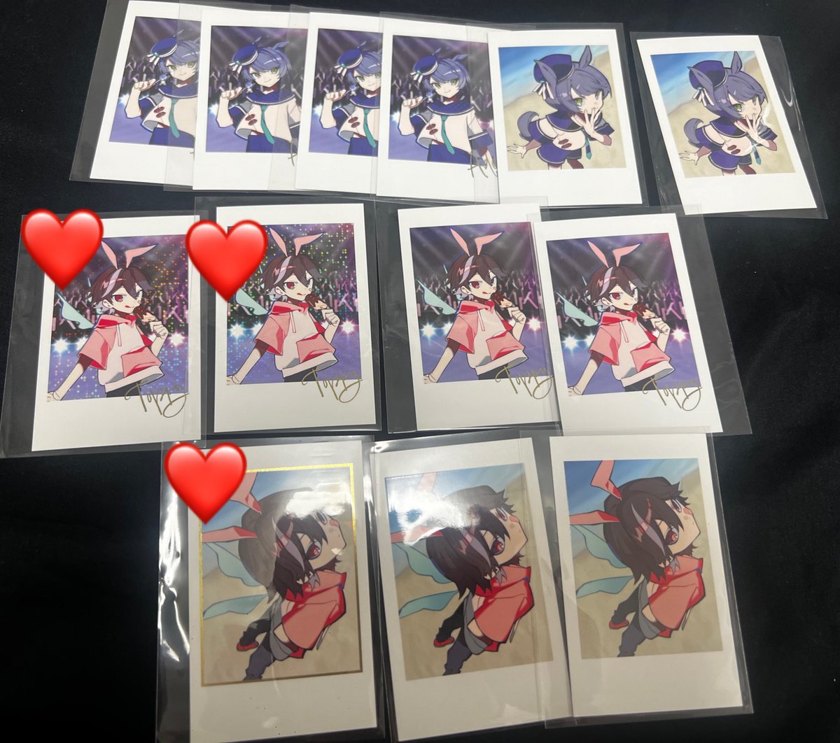 ooo_uuuh's tweet photo. 【交換】CR Crazy Raccoon CRフェス 2025 ランダム 缶バッジ チェキ風カード

譲:画像のもの 
❤️はホロ
☠は写真にはないのですが、海ノーマルあります。

求:👹>🦷>定価+送料
🦷の海求めてます。
ホロはホロ、出来れば同種交換希望
当日お取引優先します。
お気軽にお声かけください。 https://t.co/2w8xUpDL1V