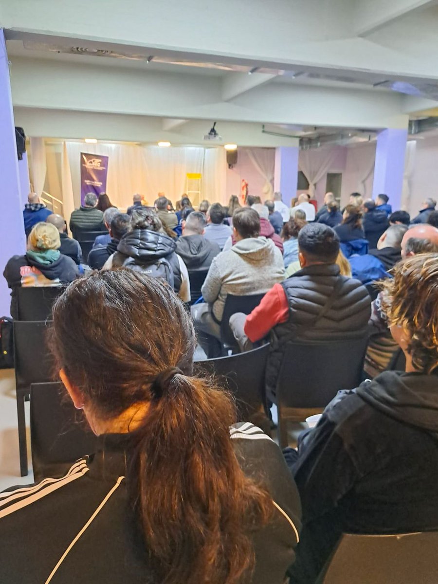 SECZAcomercio's tweet photo. Plenario del Cuerpo de Delegados del SECZA 
El Sindicato de Empleados de Comercio de MdP se reunió para analizar la homologación del acuerdo paritario y su impacto en los salarios y condiciones laborales.
Seguimos defendiendo los derechos de las trabajadoras/es mercantiles https://t.co/5tuQpD9Vqc