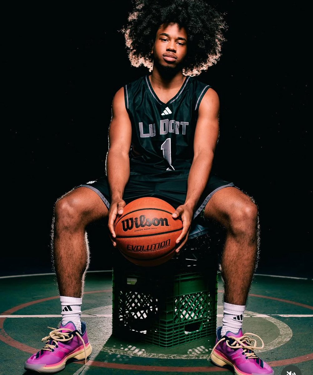 David Harmon 🍁⏰ (@david_harmon) on Twitter photo (2027) 5’11 Kalan-James Leith has come out hot in early minutes of second half.
3 straight 3 balls has <a href="/BasketballQc/">Basketball Québec</a> up 53-49 early.
These Quebec guards have really shown up for the <a href="/CanadaGames/">Canada Games | Jeux du Canada</a> (2027) 5’11 Kalan-James Leith has come out hot in early minutes of second half.
3 straight 3 balls has <a href="/BasketballQc/">Basketball Québec</a> up 53-49 early.
These Quebec guards have really shown up for the <a href="/CanadaGames/">Canada Games | Jeux du Canada</a>