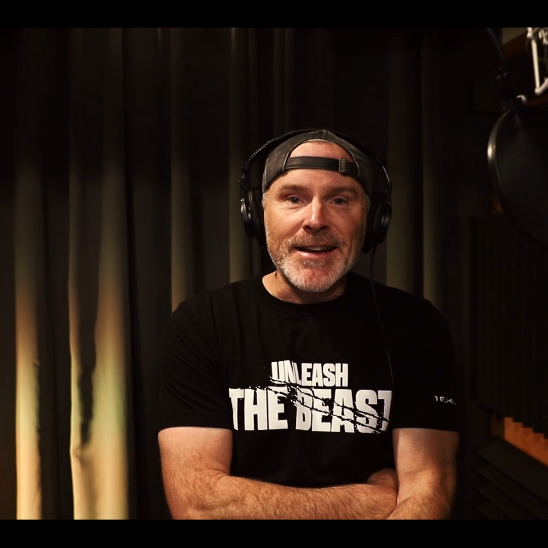 DyingLightGame's tweet photo. Happy 50th birthday to the voice behind the legendary Hero of Harran @RogerCraigSmith! What’s your favorite quote so far from Kyle Crane, now that he’s returning in Dying Light: The Beast? 👀 https://t.co/FUFZj5RKim