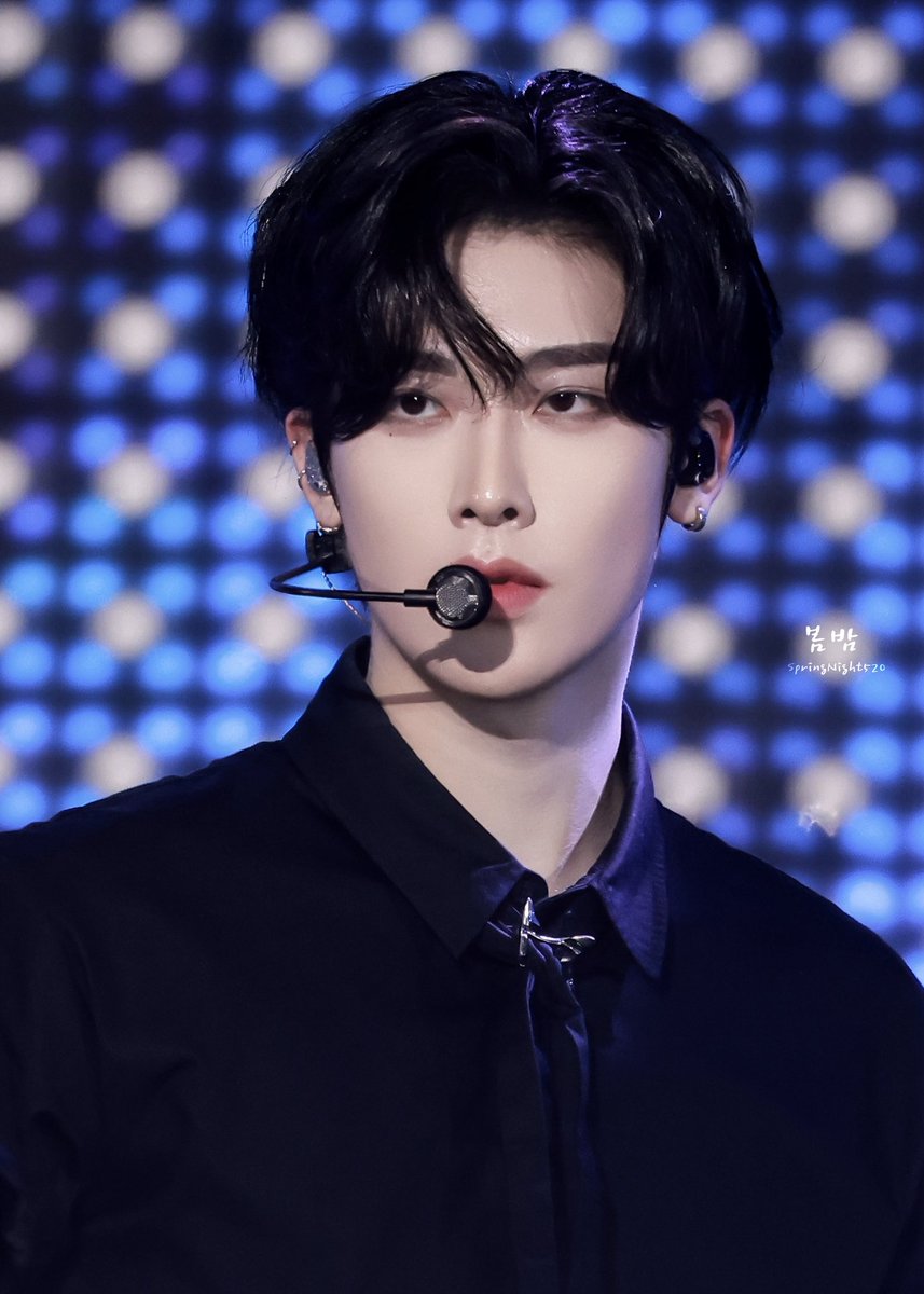 봄밤 tweet media
