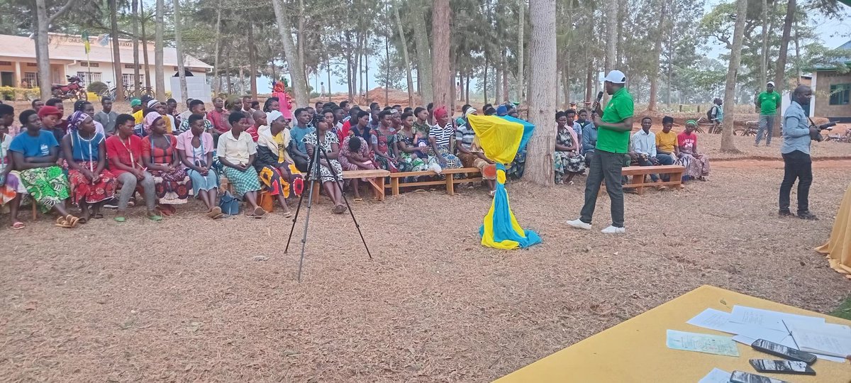 jarama_sector's tweet photo. None kuwa 11/08/2025 mu murenge wa Jarama  hatangijwe gahunda ya KATAZA  izashyirwa mubikorwa ku bufatanye na ( RWAMREC,MVEND,AMIR,BRD and I&amp;M Bank)  iterwa inkunga na  Master Card fondation, igamije guteza imbere urubyiruko muburyo bwo kubaguriza amafaranga  bakiteza imbere https://t.co/qf5PucJylj
