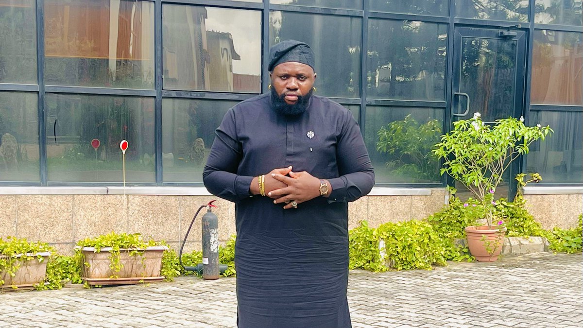 Buchi Laba tweet media