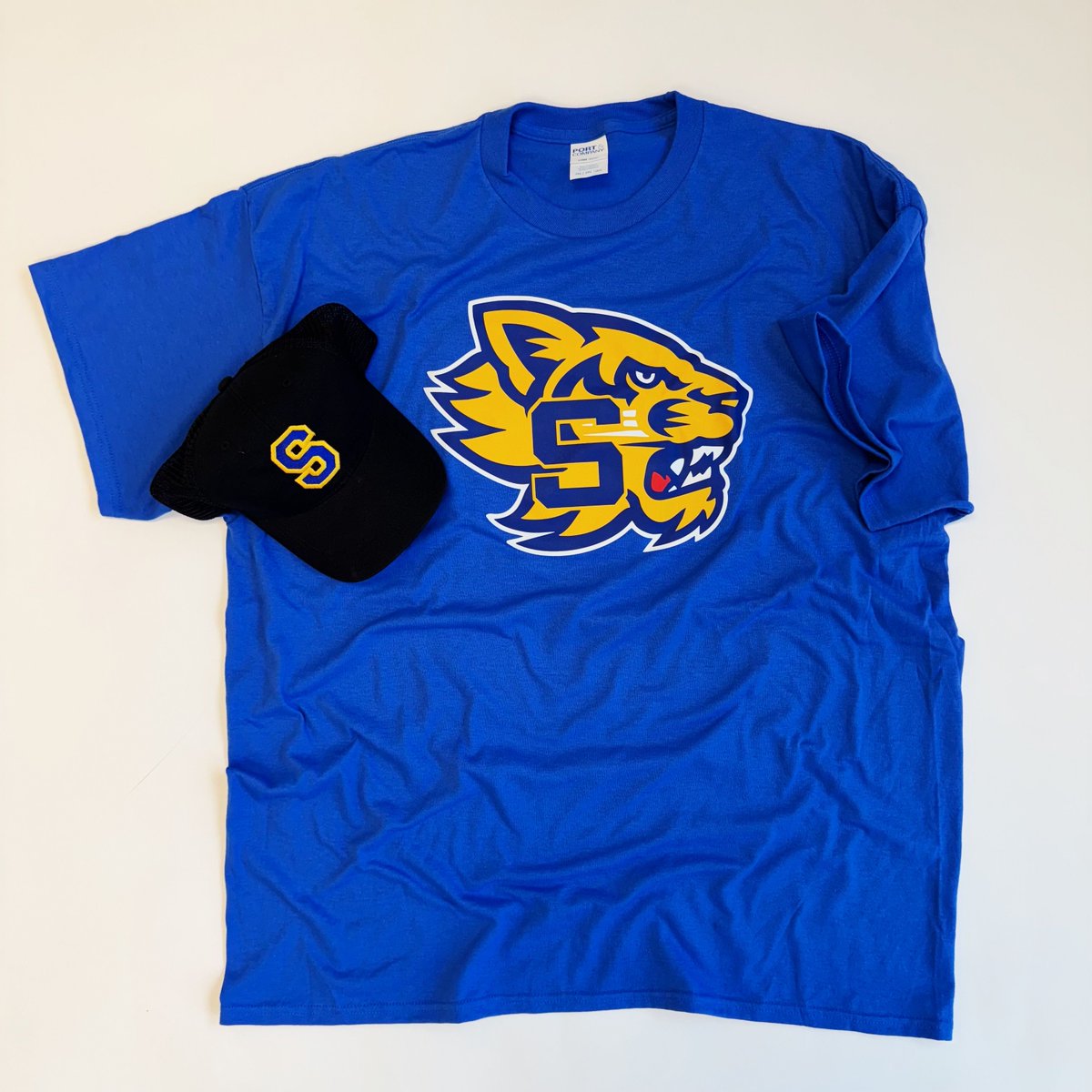 Elevation_Team's tweet photo. The problem: You want to order custom merch to rep your favorite team without spending an arm and a leg
The solution: Elevation Sports 😎 
https://t.co/zFPYDiHOAl 
#ElevationSports #ElevationSportsTeamStore #Design #Merch #CustomDesign #CustomApparel #YourDesignHere #ScreenPrint https://t.co/1nLq7MMQZX