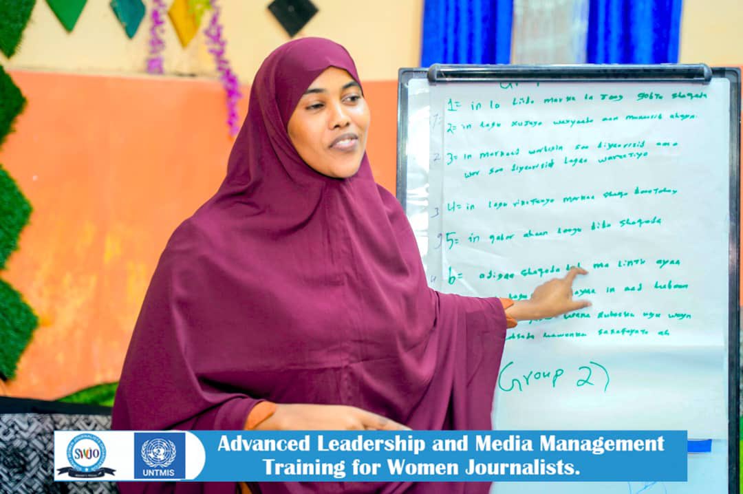 SWJOSomalia's tweet photo. @SWJOSomalia & @UNTIMIS_ have kicked off a 3 day leadership & media management workshop for 26 women journalists. Today’s focus: gender responsive leadership, strategic newsroom planning, overcoming bias & advocating for equitable policies.
#SWJO #UNTIMIS #Beledweyne https://t.co/jE1Re8iBXM